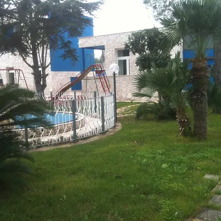 Bed And Breakfast Fly-3